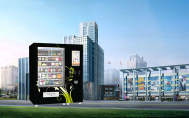 Máquina de venda automática da bebida do alimento do pacote da lata com controlo a distância do tela táctil e da câmara de segurança