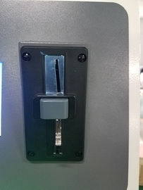 Quiosque múltiplos da estação de carregamento de USB da estação de carregamento do telefone celular do sistema a fichas de MCU com 4 cacifos