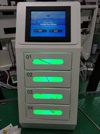 A porta 4 fixa estações de carregamento do telefone celular do cacifo para o aeroporto com aceitante da moeda e leitor de cartão do crédito